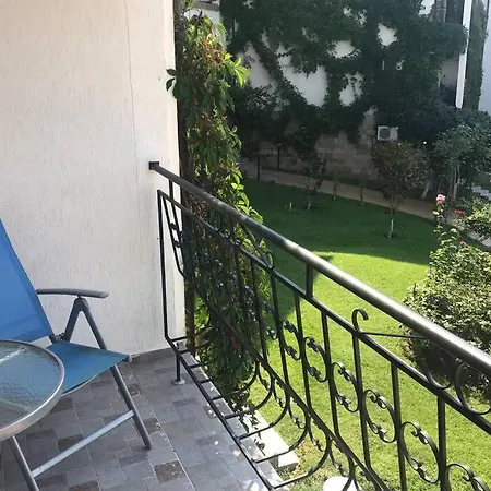 комфортное жильё в 250 метрах от моря ! Appartamento Sveti Vlas