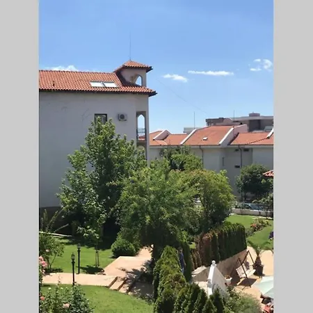 Apartment комфортное жильё в 250 метрах от моря ! Sweti Wlas